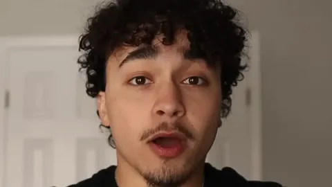 Homem que não se masturbou por um ano conta o que aconteceu, enquanto simulação mostra o destino dos espermatozoides não ejaculados