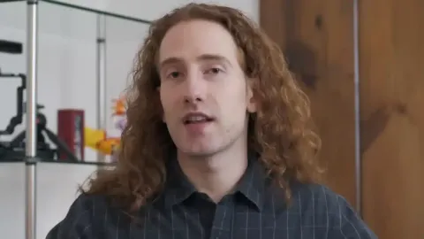 Homem que passou um ano inteiro fazendo 100 flexões todos os