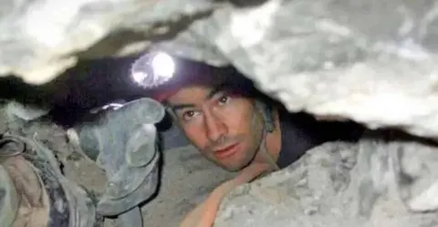 Homem sofreu ‘pior morte possível’ enquanto estava preso de cabeça para baixo em uma caverna