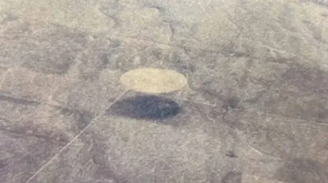 Imagem recém-divulgada afirma mostrar ‘OVNI de 300 metros de