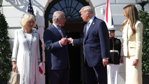 Leitor labial revela que o Rei Charles III fez uma declaração perturbadora a Donald Trump durante visita aos EUA