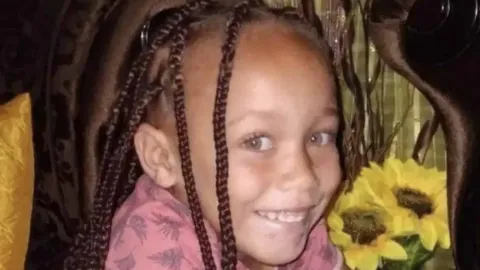 Mãe que vendeu filha de 6 anos por R$ 1500 por “olhos e pele