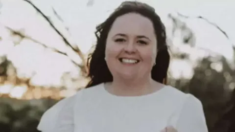 Mãe solteira, de 29 anos, diagnosticada com Alzheimer de iní