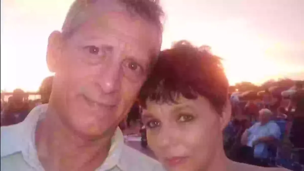 Marido fez descoberta de partir o coração após mensagem de t