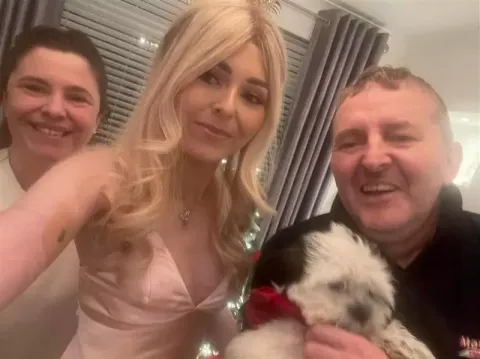 Menina de 15 anos teve dor no peito considerada “ansiedade” antes de morrer de câncer, dois anos depois