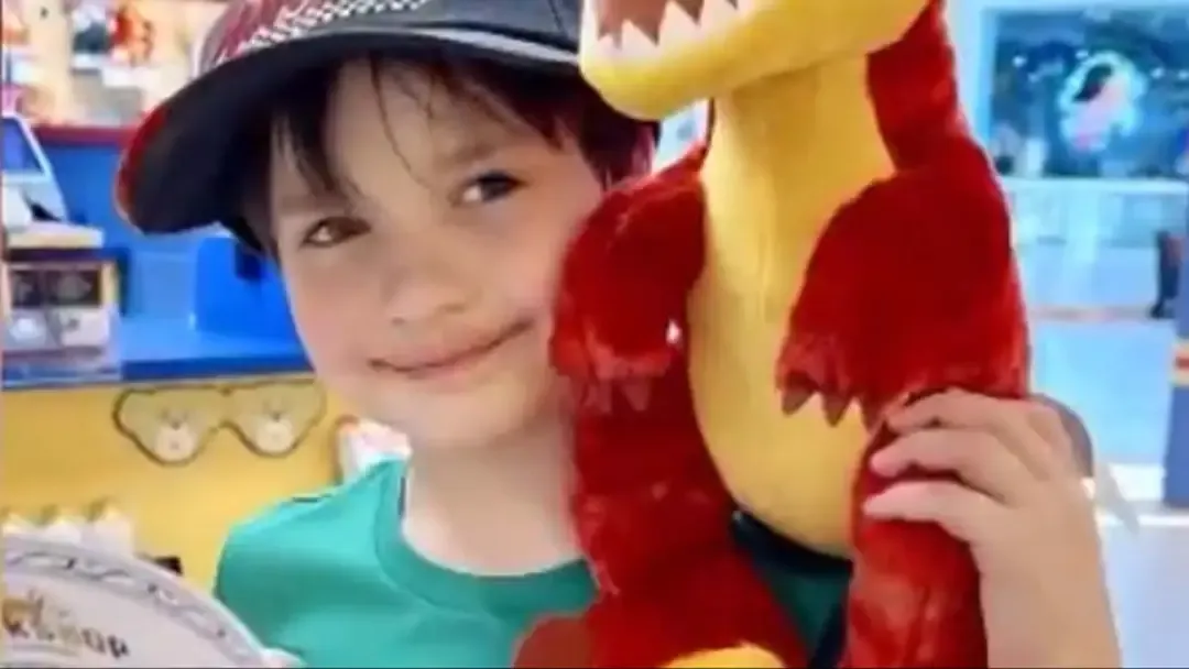 Menino de 8 anos está sendo chamado de “o garoto mais corajo