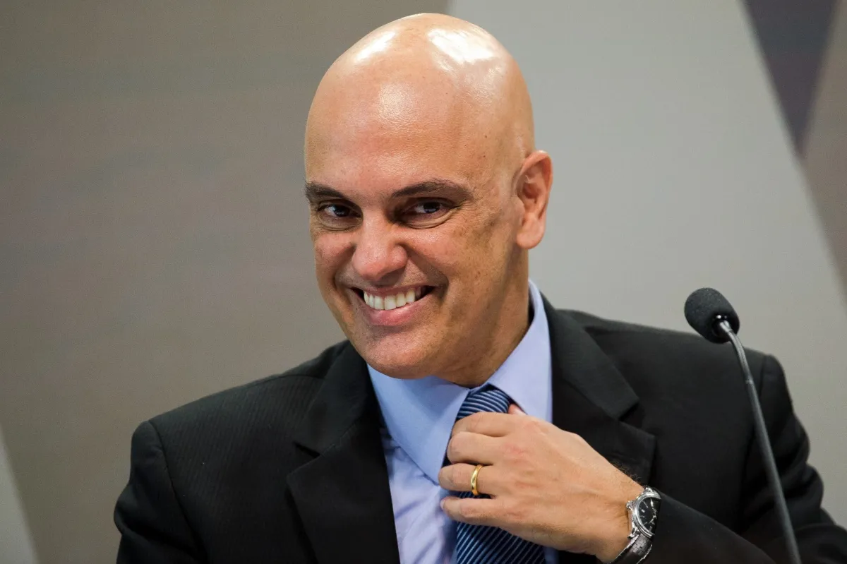 Moraes afirma que bancos brasileiros podem ser punidos se ap