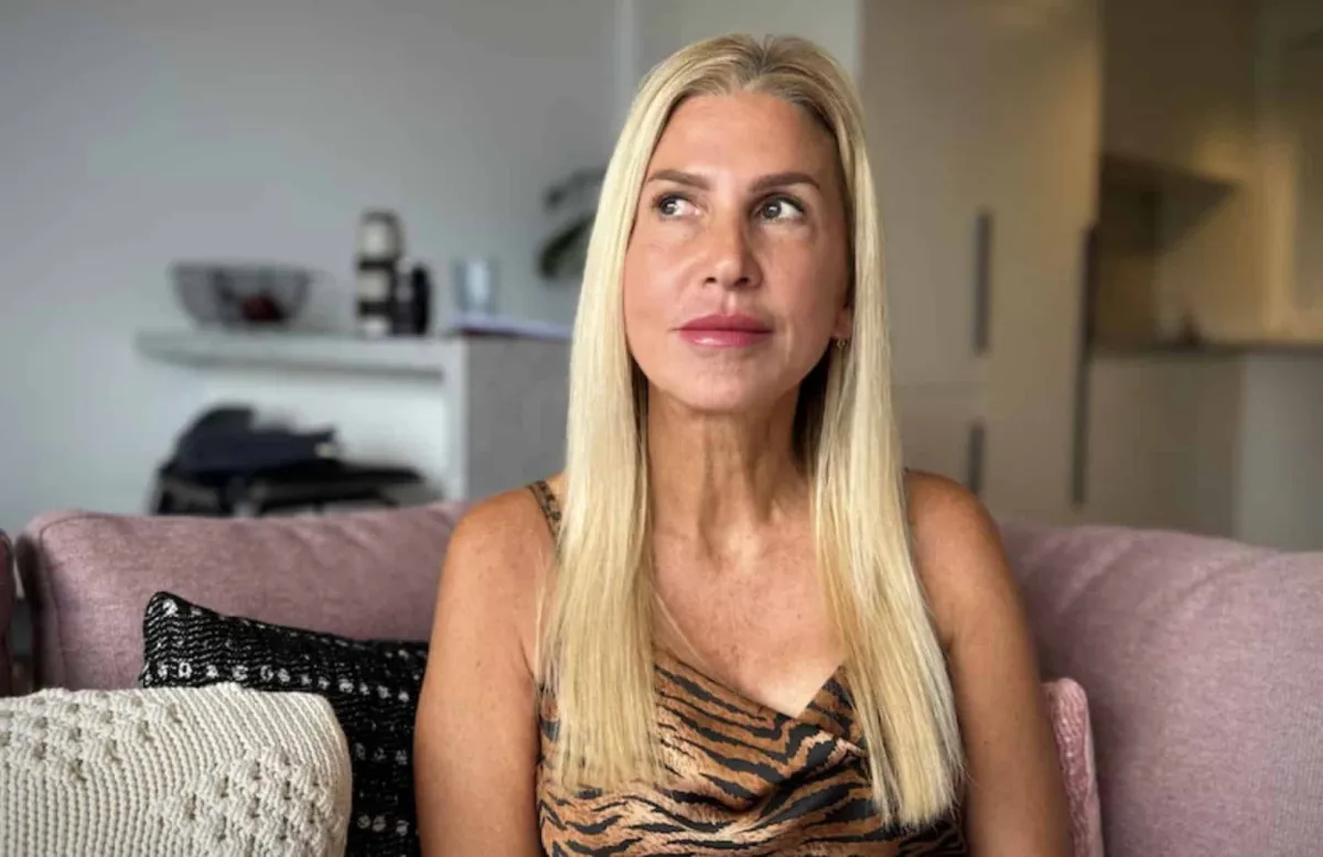 Mulher arrasada depois que uma rápida pesquisa no Google aca