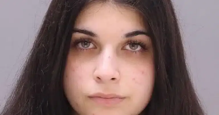 Mulher dá desculpa absurda por acusar falsamente homem que e