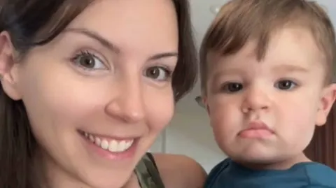Mulher de 31 anos, diagnosticada com câncer terminal, compar