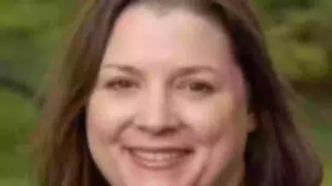 Mulher diagnosticada com câncer aos 44 anos compartilha os 4