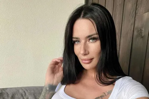 Mulher que se relaciona com homens casados revela o maior si