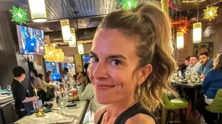 Mulher que teve relações com o parceiro todos os dias durant