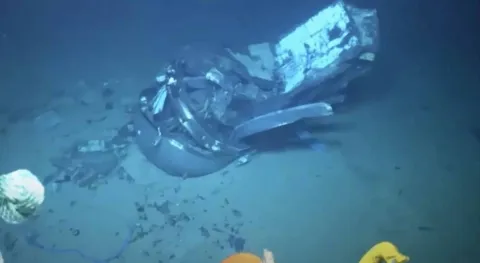 Nova filmagem chocante do submersível Titan mostram a extens