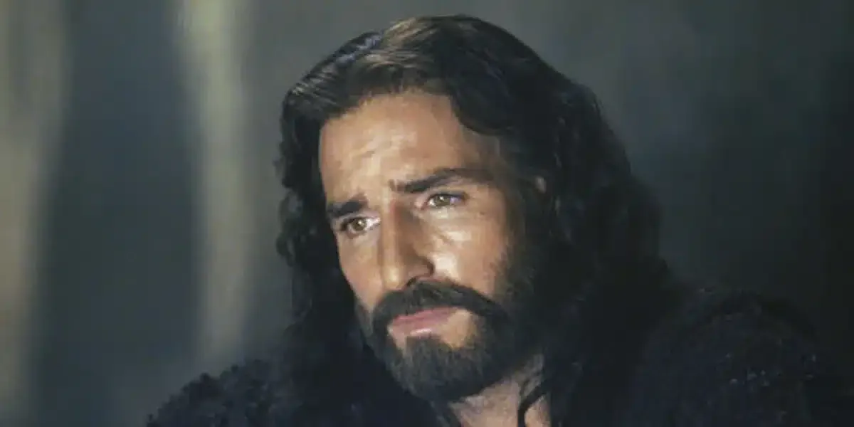 O ator que interpretou Jesus foi atingido por um raio durant