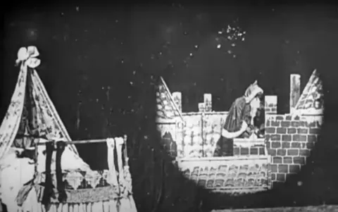 O primeiro filme de Natal já feito, com 126 anos de idade, e