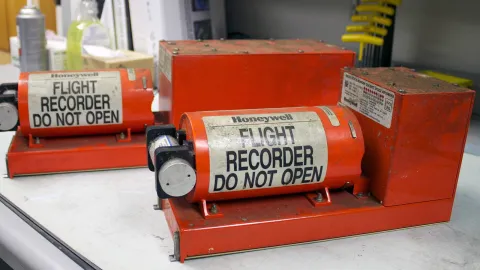 O que a caixa-preta pode dizer sobre a queda do avião em Vin