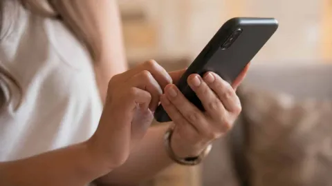O que significa quando alguém responde mensagens com atraso 