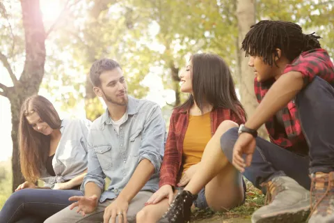 O que significa quando uma pessoa sempre interrompe os outro