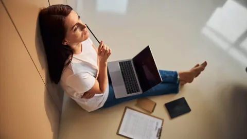 Os hábitos silenciosos que revelam a verdadeira independência emocional