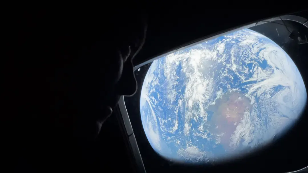 Pessoas fazem descoberta “insana” sobre fotos da Terra compa