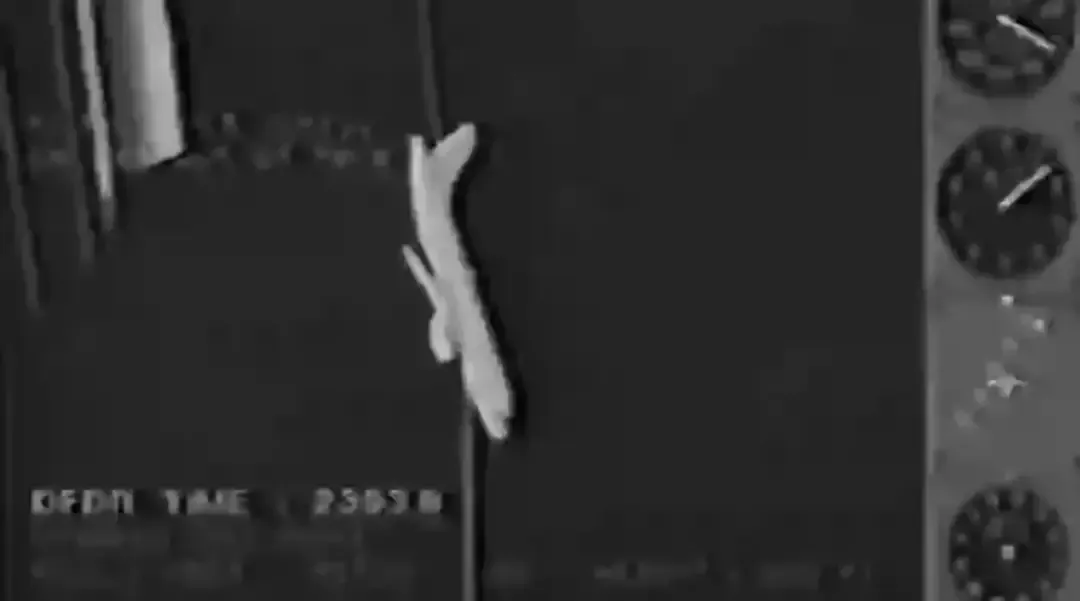 Piloto deu às crianças que estavam voando no avião um aviso