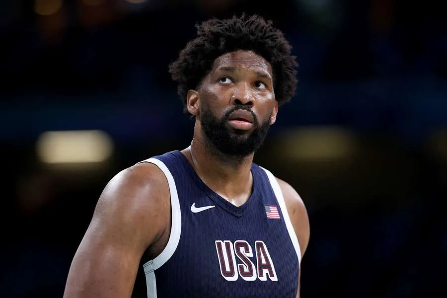 Por que Joel Embiid, dos EUA, tem sido vaiado nos Jogos de P