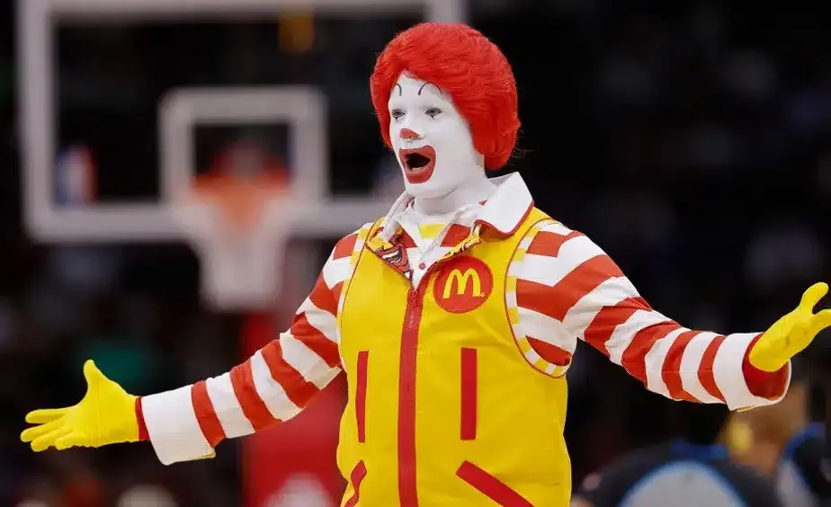 Por que Ronald McDonald sumiu?