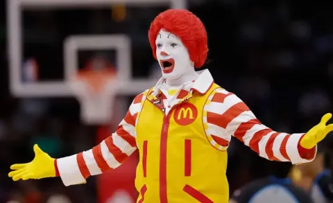 Por que Ronald McDonald sumiu?