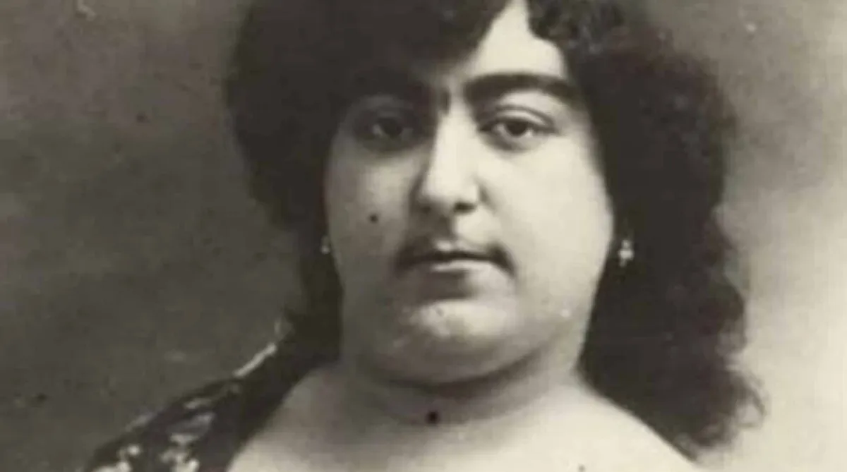 Princesa Qajar: A história real por trás da princesa persa