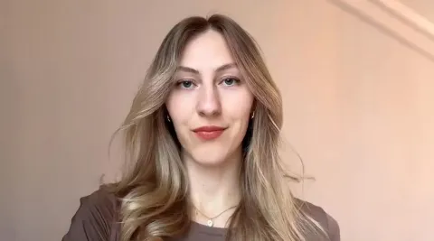 Psicóloga explica os 5 sinais que indicam imediatamente que alguém não gosta de você