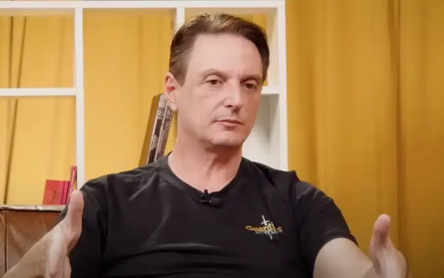 Quem era Daniel Mastral, escritor ex-satanista encontrado mo