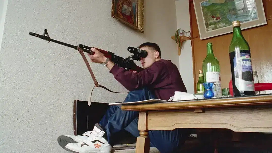 Quem eram os supostos turistas ricos que atiravam em civis e