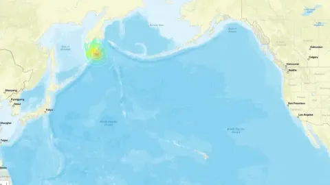 Rússia é atingida por forte terremoto 8.0. Alerta de tsunami