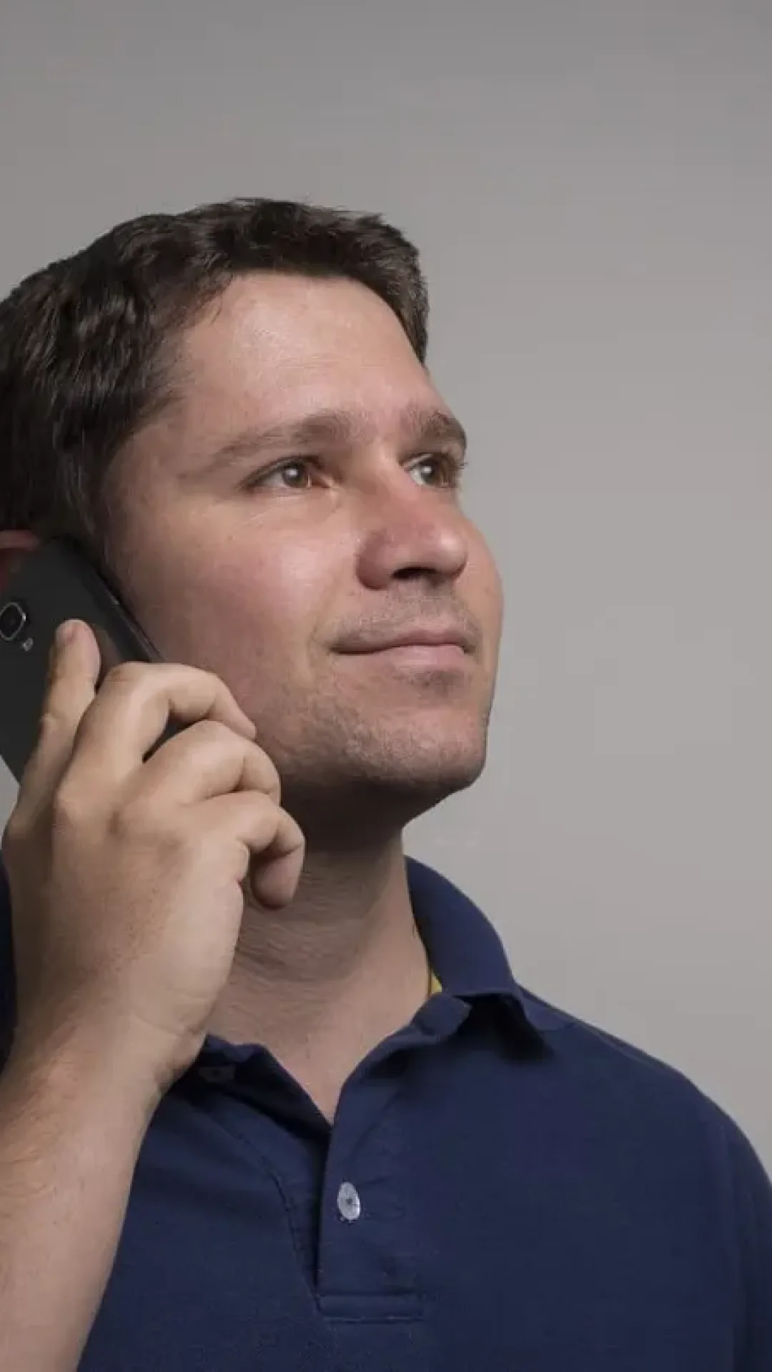 A razão assustadora para nunca responder se alguém perguntar ‘você pode me ouvir?’ ao telefone
