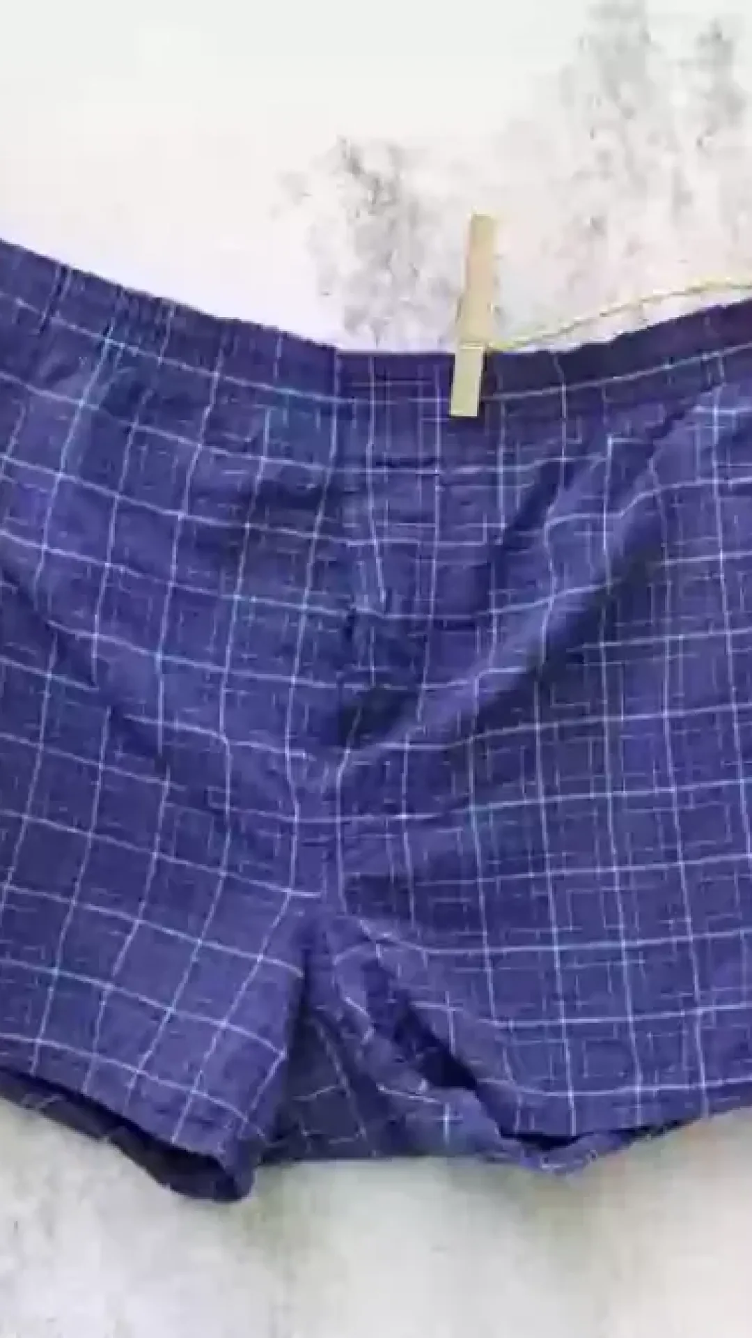 A razão real pela qual algumas cuecas têm um buraco na frente