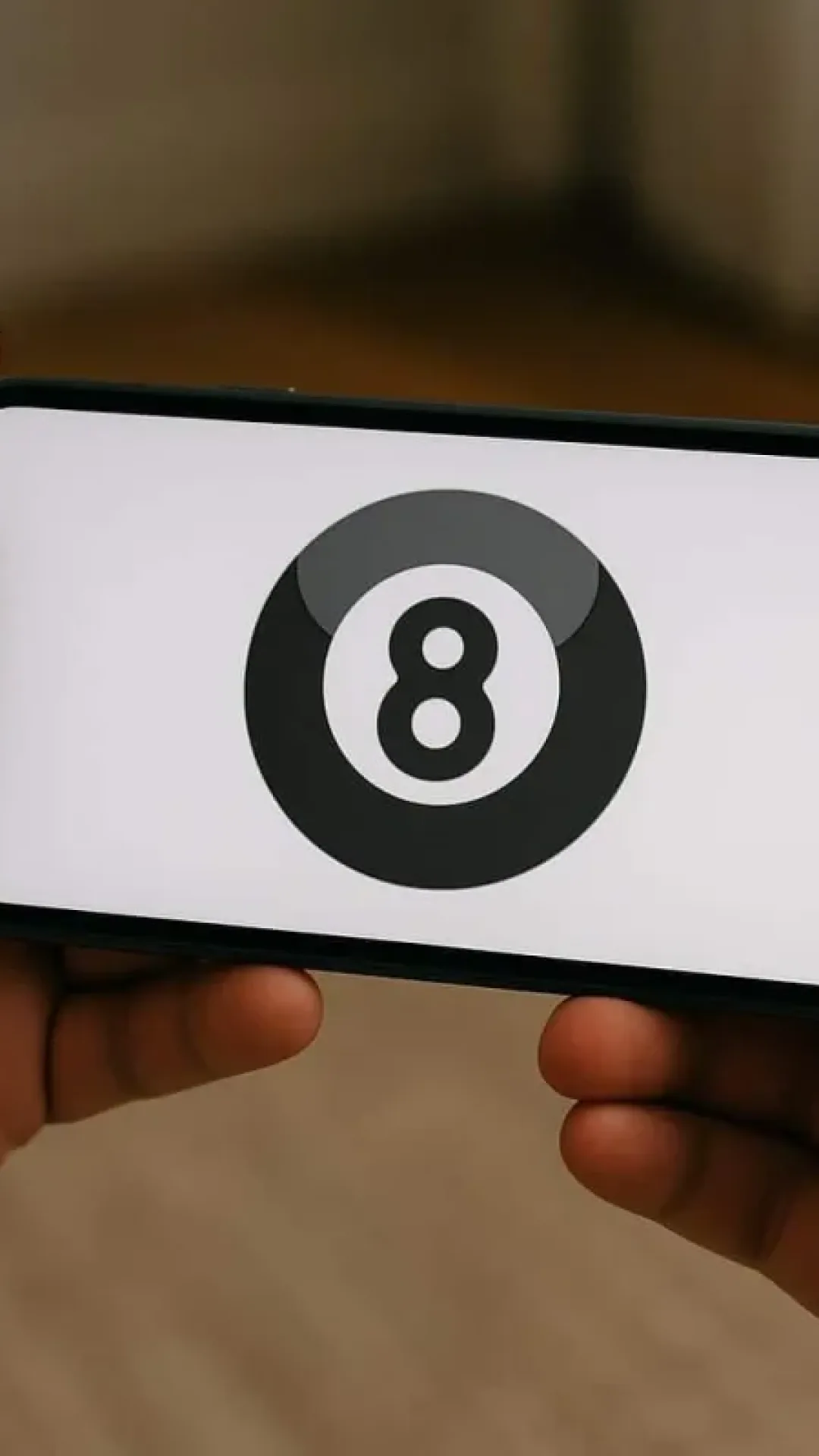Atenção: O que realmente significa o emoji de “bola 8” sendo usado em redes sociais?