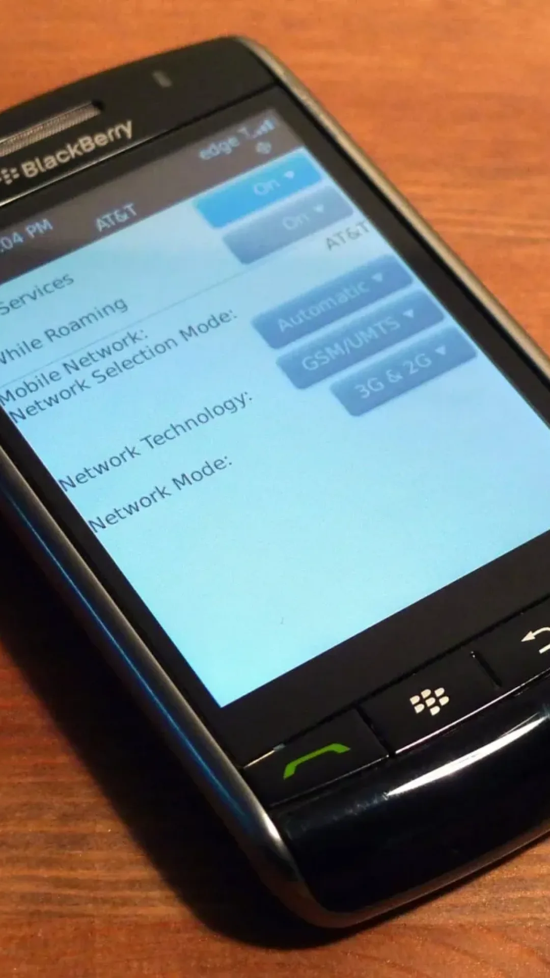Como a BlackBerry passou de uma empresa avaliada em $ 85 bilhões para quase falir após cometer um erro “arrogante”