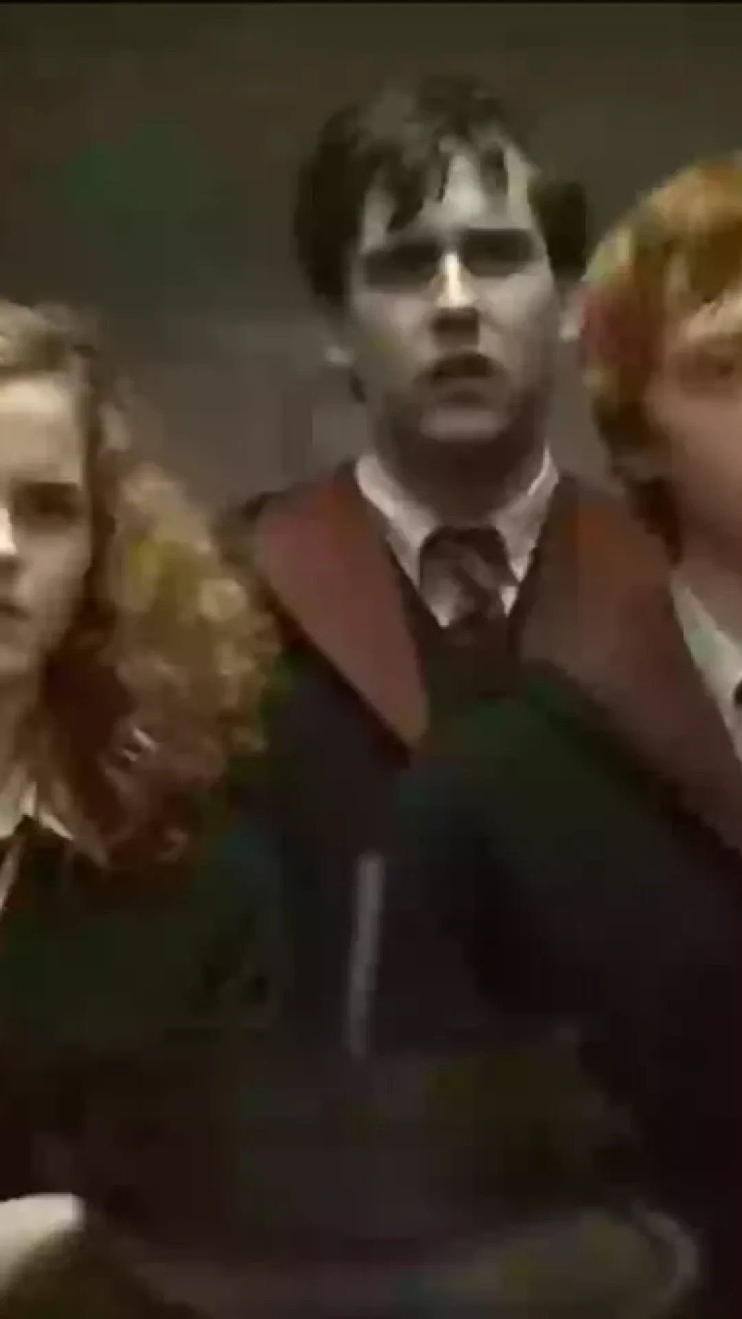 Estrela de Harry Potter anuncia que vai criar página no OnlyFans para “sair das dívidas”