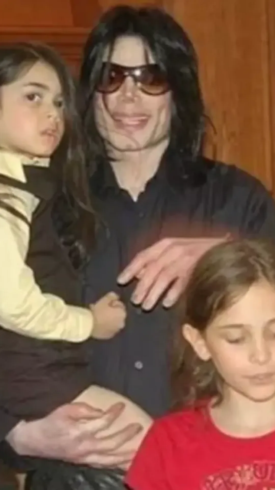 Filho de Michael Jackson, Prince explica por que seu pai sempre cobria seus rostos enquanto cresciam