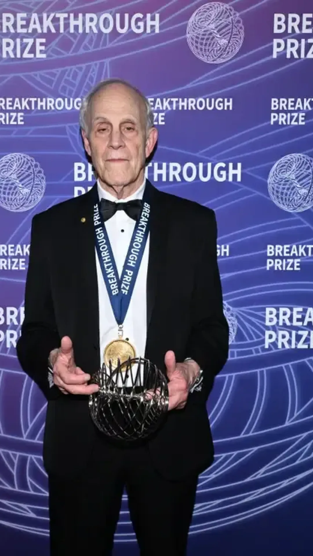 Físico vencedor do Prêmio Nobel prevê data para a destruição da humanidade