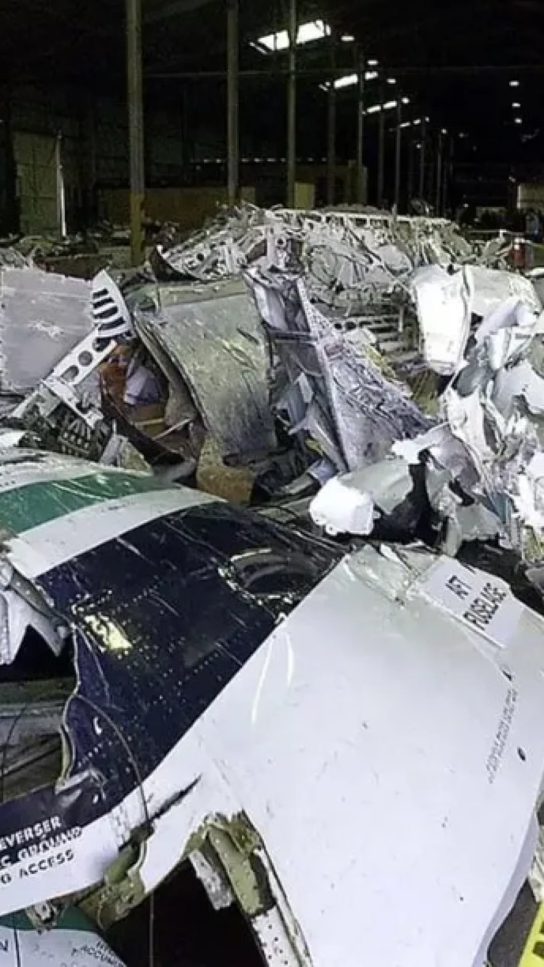 Gravação assustadora da cabine captura os momentos finais do avião da Alaska Airlines que caiu, matando todos a bordo