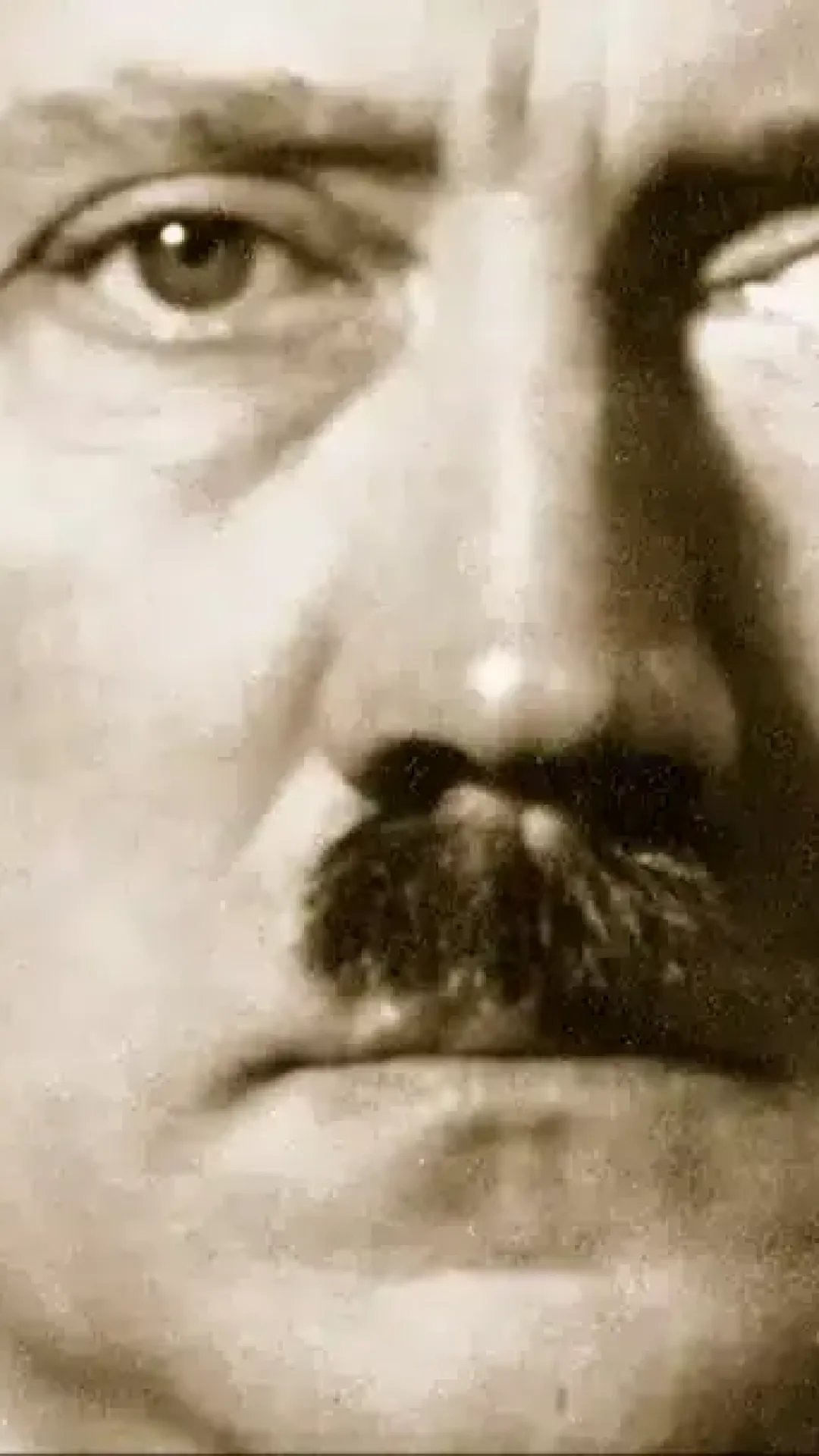 Hitler tinha um distúrbio sexual genético que causa micropênis, segundo novo estudo de DNA