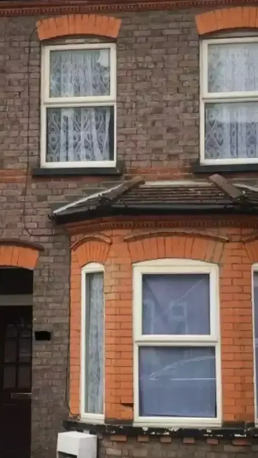 Homem entrou na casa que era sua há 30 anos e encontrou alguém morando nela e redecorando