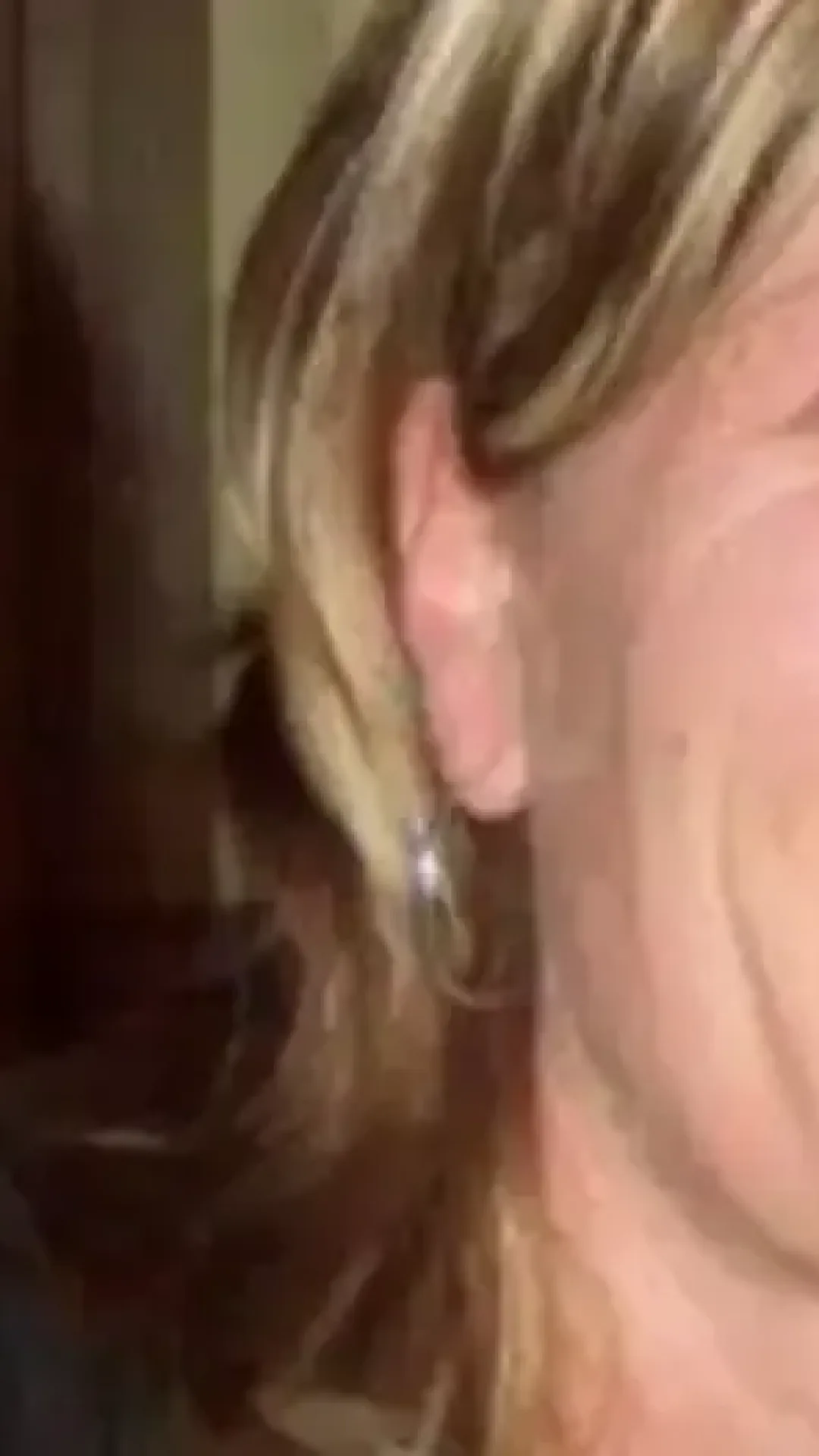 Mãe saudável, de 56 anos, decide encerrar a própria vida em uma clínica na Suíça após perder seu único filho