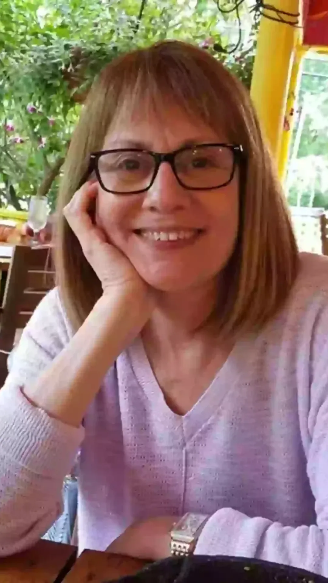 Marido se manifesta após assistir esposa ser morta por hipopótamo em incidente horrível