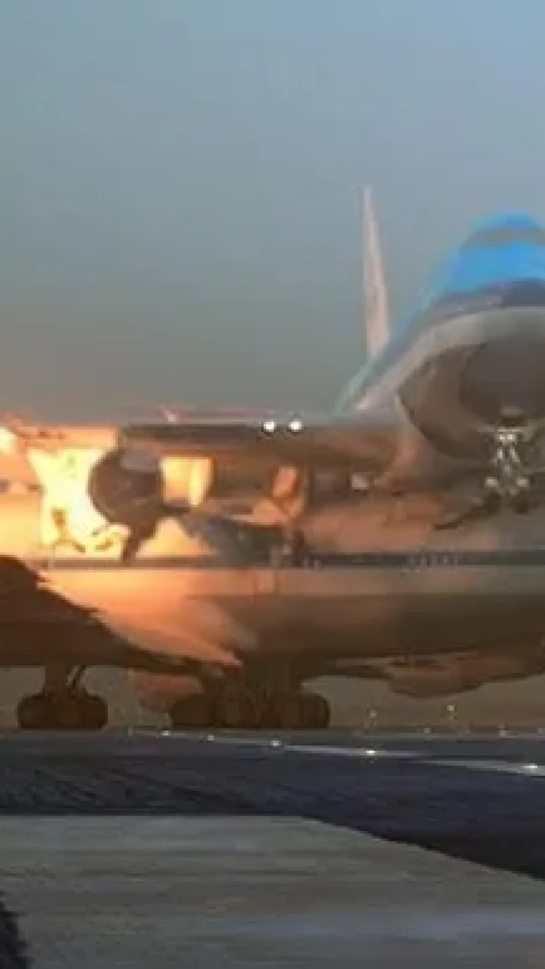 Momento devastador em que dois aviões colidiram na decolagem, causando o pior acidente aéreo com 583 mortos