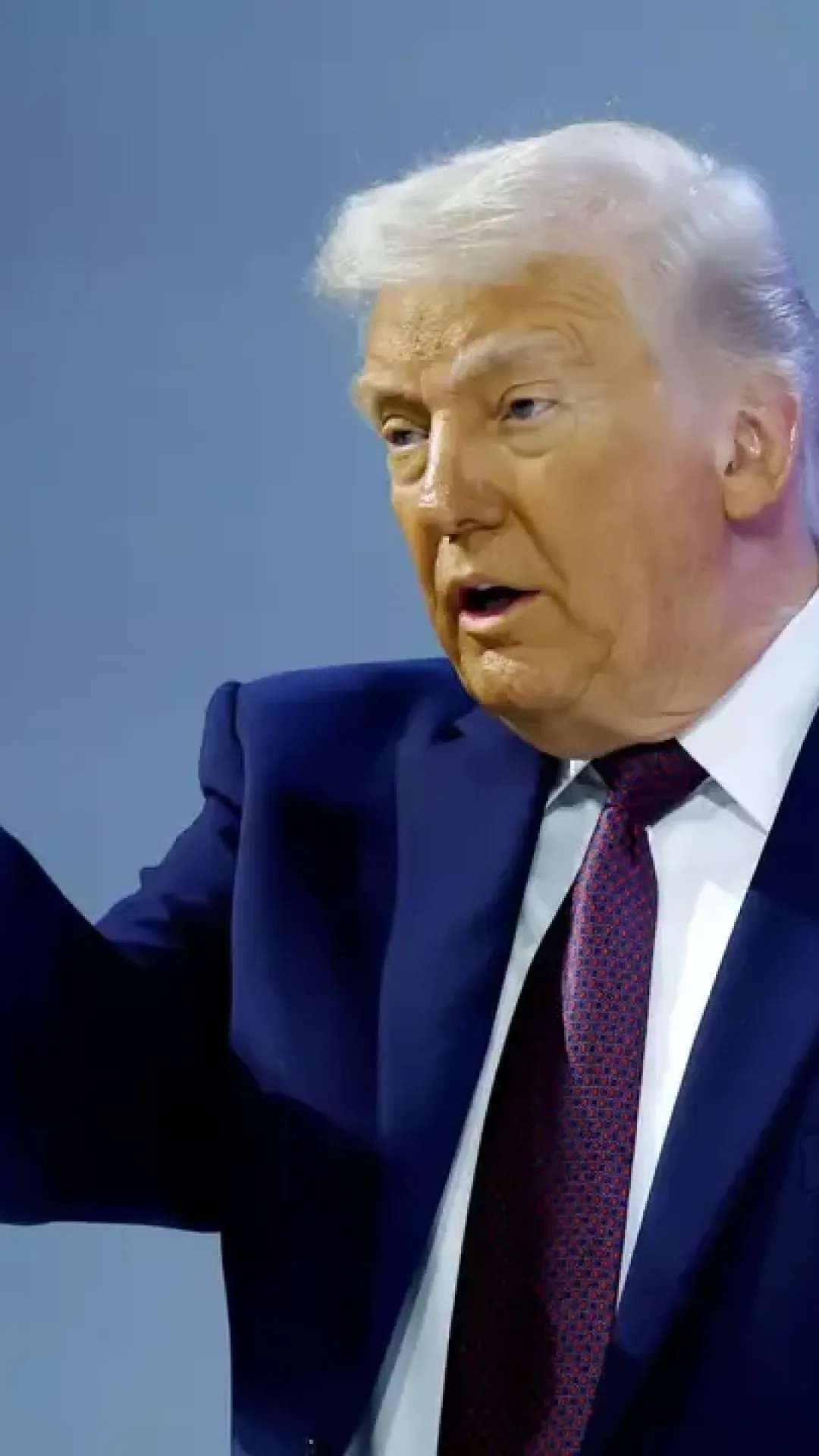 Mulher é presa após supostamente planejar o assassinato do presidente Trump