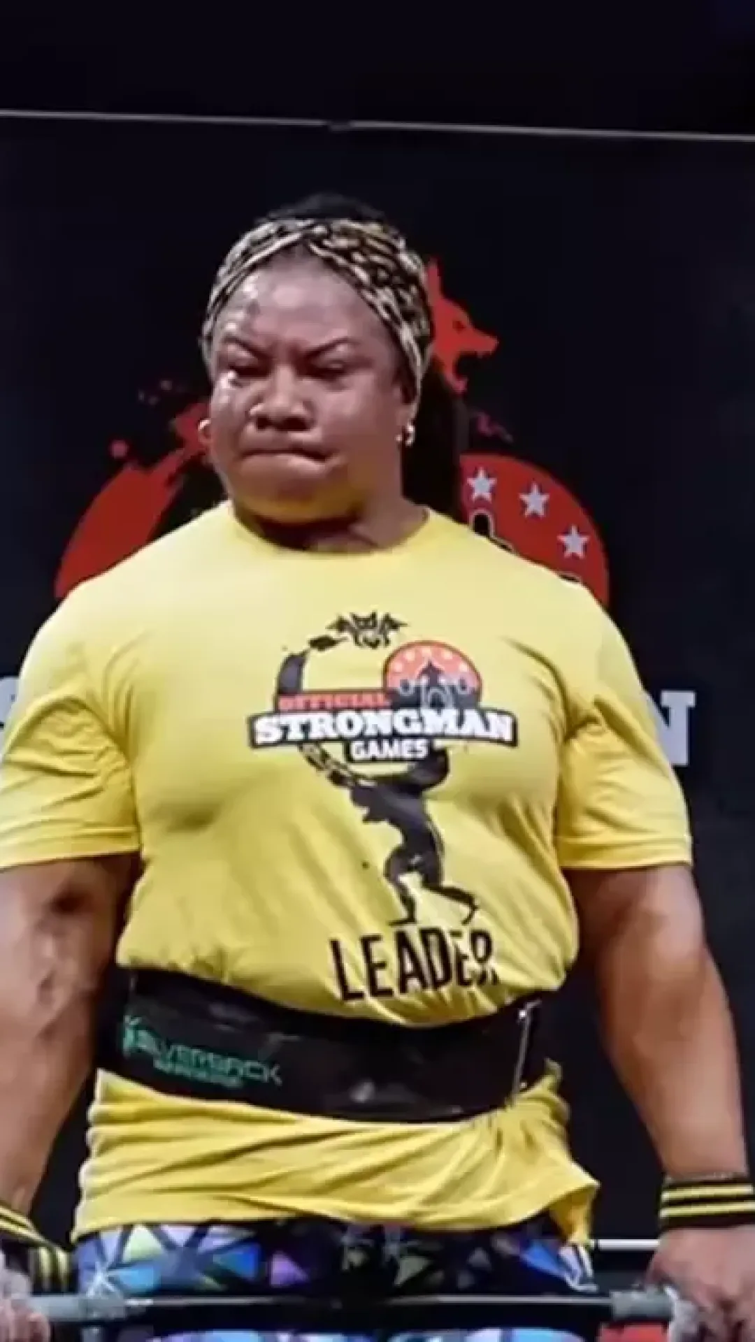 Mulher mais forte do mundo perde o título depois que os organizadores alegaram que ela nasceu homem