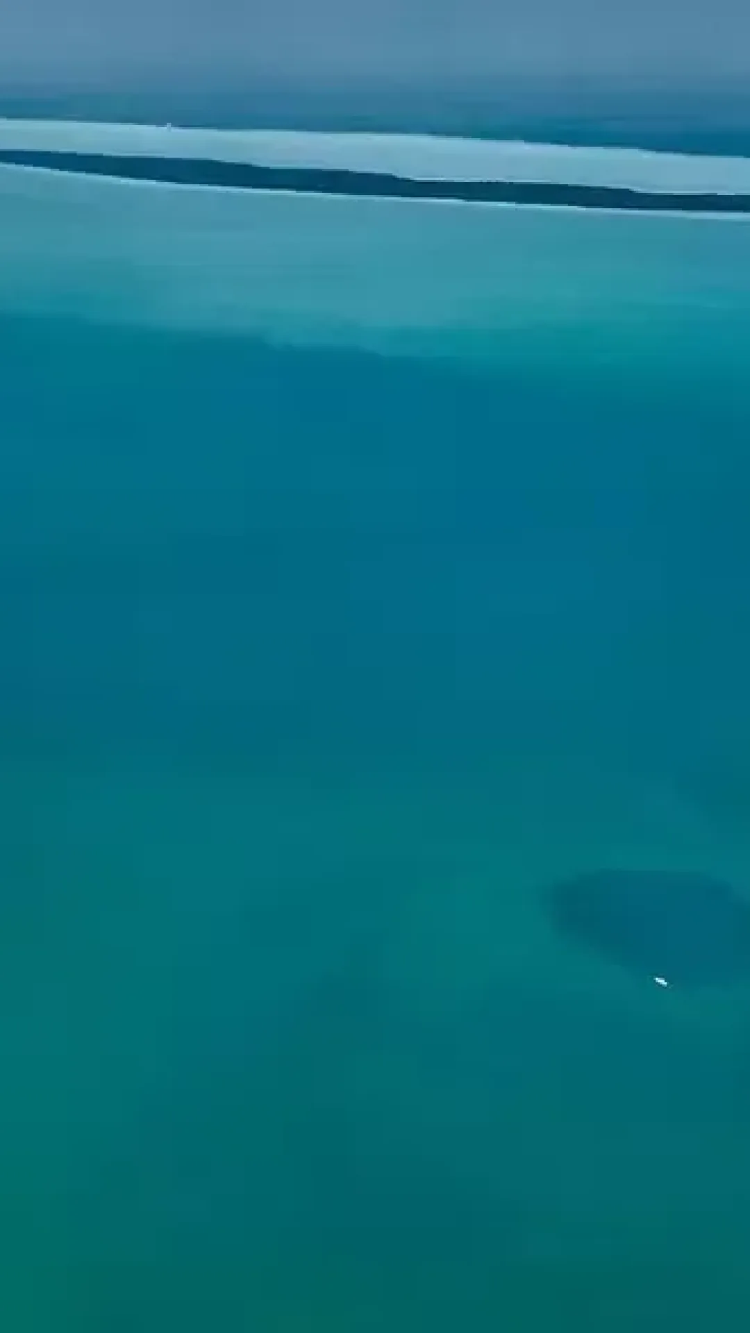 O buraco azul mais profundo do mundo foi encontrado, e cientistas não fazem ideia do que existe no fundo